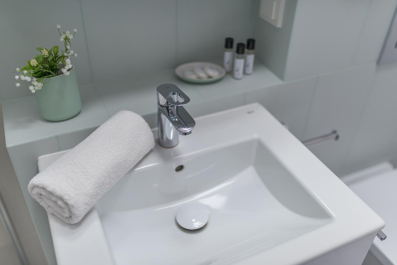 P&O Serviced Apartments Woronicza Warszawa Exteriör bild
